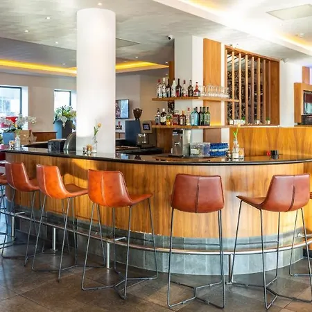 Bastion Amsterdam Airport Otel