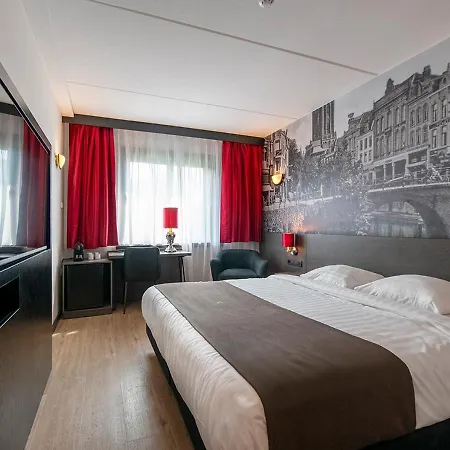 Bastion Amsterdam Airport Hotel 4*
