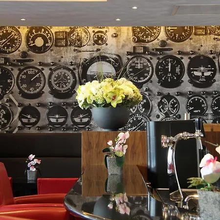 Bastion Amsterdam Airport Otel 4*