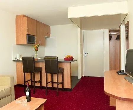 Bastion Amsterdam Airport Otel