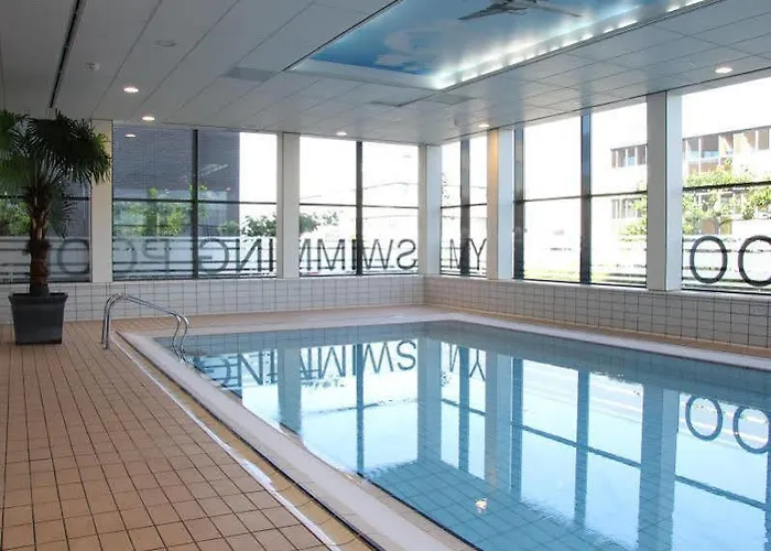 Bastion Amsterdam Airport 4*