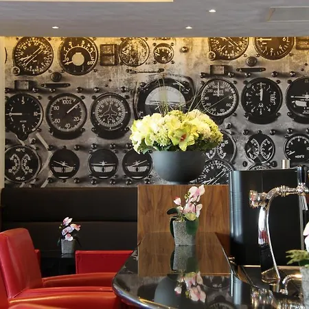Bastion Amsterdam Airport 4*