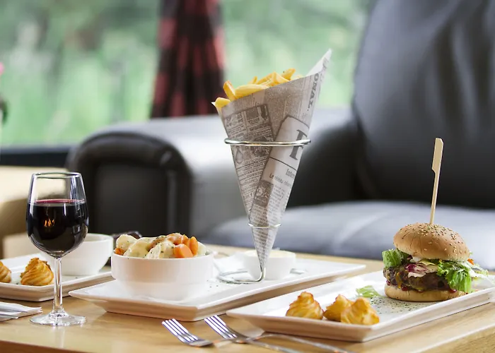 Hotel Bastion Amsterdam Airport 4*