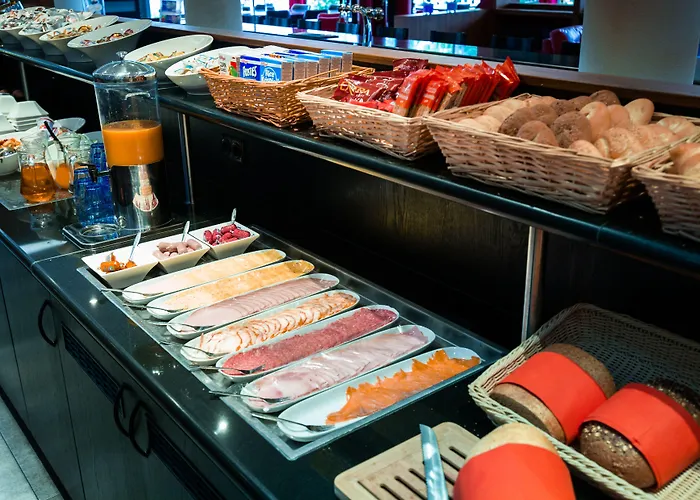 Bastion Amsterdam Airport 4*