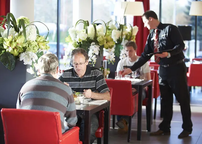 Hotel Bastion Amsterdam Airport 4*