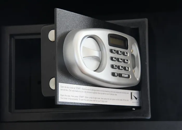 Bastion Amsterdam Airport Hotel 4*